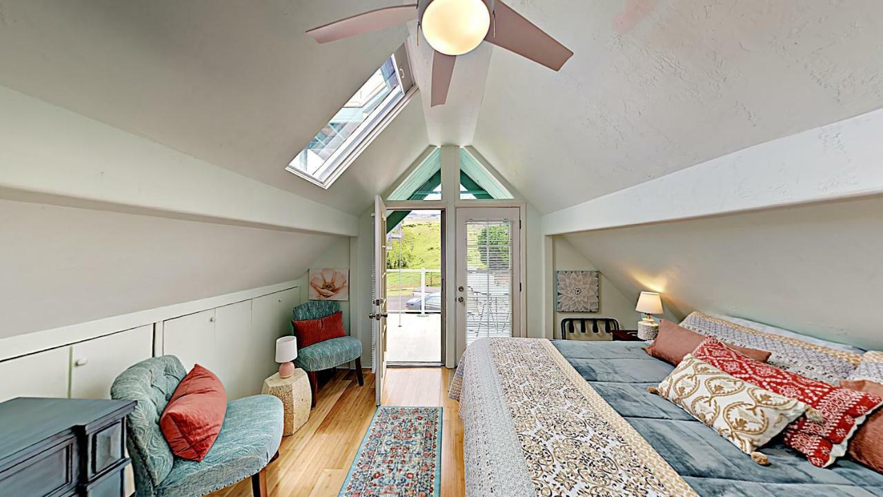Ha'Le Kiana Bed & Breakfast Kula Bagian luar foto